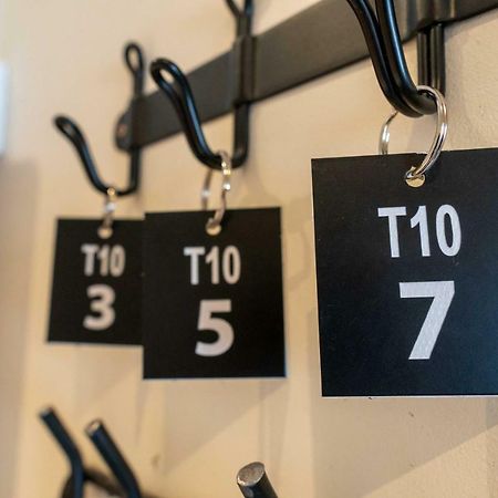 T10 Hotel Iceland Hafnarfjörður Екстериор снимка